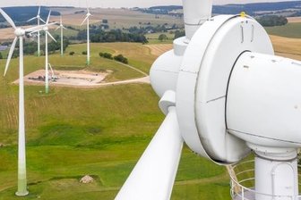 Klares Votum: Keine Windräder - Sechs Windräder sollen südlich von Dittmannsdorf zurückgebaut, dafür drei neue errichtet werden. Das stößt auf Kritik. 