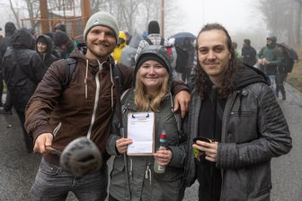 Klassentreffen im Erzgebirge mal anders: Wo sich die Dorfjugend zum Crossgolfen trifft - Startklar zum Crossgolfen: Florian, Nadine und Lukas (von links). Sie gehören zu den Stammgästen des Spektakels in Bärenstein.