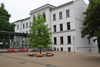Klassenzimmer, Schulclub und Praxispartner: Oberschule in Hainichen lädt zum Besuch ein - Die Friedrich-Gottlob-Keller-Oberschule in Hainichen.