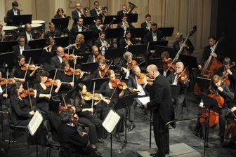 Klassik-Töne und spitze Zungen: Das bietet Bad Elsters Kultur - Versuch im dritten Anlauf: Nach dem Ausfall des Chursächsischen Sommers sowohl im vorigen als auch in diesem Jahr soll es am 1. Mai 2022 mit dem Symphoniekonzert mit den Hofer Symphonikern klappen. 