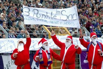 Klassiker erlebt leise Premiere - Packen sich die Veilchen diesen Sonntag im Derby-Klassiker gegen Dresden drei Punkte in den Sack? Am 1. Advent des Jahres 2004 ging dieser Wunsch beim 4:1 vor 16.500 Zuschauern in Erfüllung. 
