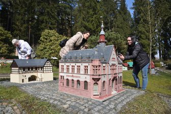 Klein-Vogtland in Adorf verlängert die Saison bis zum Wochenende - Die Miniatur-Schauanlage Klein-Vogtland in Adorf hat wegen guten Zuspruchs länger geöffnet.