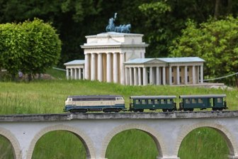 Kleine Bahnen gehen auf große Tour -