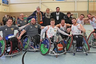 Kleine Enttäuschung mischt sich in Freude über starke Saison - Freudige Gesichter nach dem abschließenden Spiel der Hauptrunde in der Sporthalle Mosel. Am Ende landete Zwickau auf dem 5. Platz.