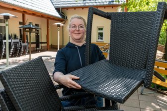 Kleine Schweiz und Türmerhaus: Das sind die Tourismushelden der Region Rochlitz - Sandra Enghardt, Inhaberin des „Türmerhaus“ auf dem Rochlitzer Berg, ist als Tourismusheldin geehrt worden.