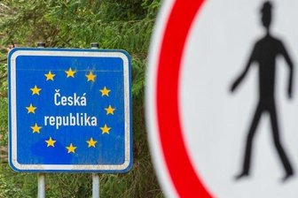 Kleiner Grenzverkehr: Sachsen verbietet Tanken und Einkaufen in Tschechien und Polen - Der Freistaat Sachsen schränkt den sogenannten kleinen Grenzverkehr zu Tschechien ab Dienstag ein.
