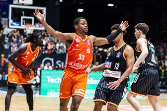 Kleiner Mann ganz groß: Die Einzelkritik nach dem Sieg der Niners Chemnitz gegen Ratiopharm Ulm - Knapp am Triple-Double vorbei: Eric Washington.