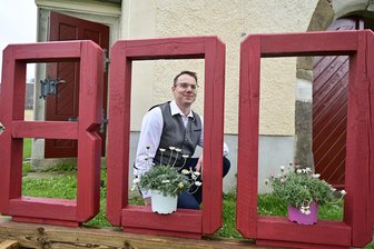 Kleiner Ort im Vogtland feiert großes Jubiläum - Auch Ortsvorsteher Willi Schmidt ist in Vorfreude auf das Festtage am letzten Juni-Wochenende.