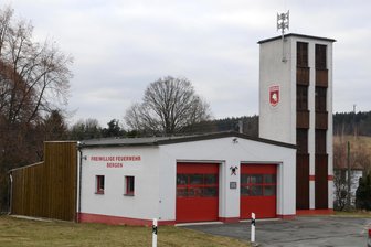 Kleiner Ort im Vogtland kann mit Millionenprojekt starten - Am Feuerwehrdepot in Bergen wird angebaut.