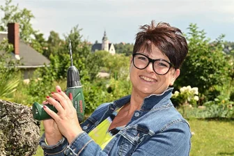 Kleingartenglück in Penig: Hier ist noch Platz für die grüne Oase - Der Peniger Kleingartenverein „Wühlmaus“ feiert am Wochenende sein 80-jähriges Bestehen. Vereinschefin Claudia Machatzke packt gerne an. Sie und ihr Mann haben eine Parzelle fit für die Zukunft gemacht.