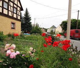 Kleinkläranlagen in den Dörfern - 
              <p class="artikelinhalt">Kertzsch ist mit der Bundesstraße 175 zwar verkehrsseitig sehr gut erschlossen, aber in der Abwasserfrage werden vollbiologische Kleinkläranlagen notwendig.</p>
            