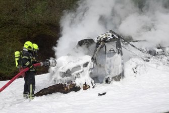 Kleintransporter brennt auf Chemnitzer Südring aus -