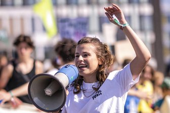 Klima-Aktivistin Luisa Neubauer stellt sich im "Chemnitzer Salon" der Diskussion - Sie geht auf die Straße - für das Klima und gegen die Ohnmacht: Luisa Neubauer. 