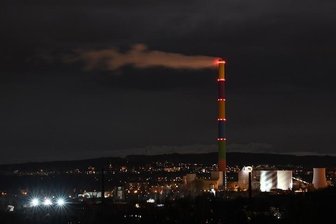 Klimaschutzaktion: Lichter der Chemnitzer Esse gehen aus - Chemnitz hat sich am Samstagabend an der sogenannten Earth Hour, der weltweit größten Klima- und Umweltschutzaktion, beteiligt. Der Versorger Eins unterstützte die Aktion.