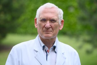 Klimaterroristen und Identitätspolitik: Kassenärztliche Vereinigung Sachsen verteidigt Statement ihres Chefs Heckemann - Klaus Heckemann - Vorstandsvorsitzender der Kassenärztlichen Vereinigung Sachsen (KVS).