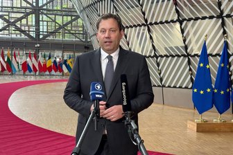 Klingbeil fordert von Trump Einhaltung von Zoll-Zusagen - "Europa steht zu den Zusagen und ich erwarte das jetzt von der amerikanischen Seite auch", sagte Vizekanzler Lars Klingbeil.