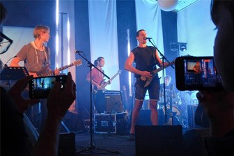 Klingenthal: Zweiter Bandabend mit Neuauflage der Band Innovation - Wollen zum Bandabend die Besucher von den Sitzen reißen: Elias Schlosser, Simon Seidel, Daniel Frank und Jonas Schlosser (von links).