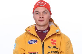 Klingenthaler Jugend-Olympiasieger Tim Kopp arbeitet als Trainer in der Nordischen Kombination - „Von Frauen bekommst du mehr zurück“ - Tim Kopp, Jugend-Olympiasieger von 2016, vermittelt jetzt Wissen an die besten Kombiniererinnen des Landes.