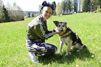 Klingenthalerin bietet besonderen Service für Hunde an - Mit ihrer Liebe zu Hunden will Stephanie Riehn auch anderen Haltern helfen.