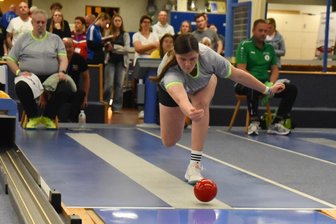 Klöppeln, kicken, kegeln: Multitalent aus dem Erzgebirge meistert großes Turnier - Denise Frölich vom SV Saxonia Bernsbach hat bei der deutschen Meisterschaft Rang 7 belegt.