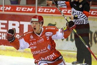 Klöpper bleibt bei den Eispiraten - Patrick Klöpper geht auch in der kommenden Saison für die Eispiraten auf Torejagd.