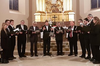 „Kloster in der Stadt“: Kirchgemeinde am Dom Freiberg feiert Abendgottesdienst - Der Liturgische Singkreis Jena unter Leitung von Stephan Seltmann gestaltet den Abendgottesdienst am Samstag im Freiberger Dom.