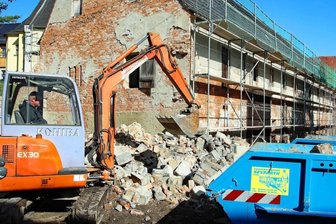 Klostergebäude wird gesichert -