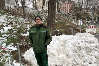 Vor Kurzem hat der Mittweidaer Jörg Illig die abgeflexten Geländer am unteren Ende der Treppe bemerkt. 