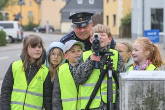 Knöllchen-Kinder blitzen Autofahrer: Aktionsstart in Limbach-Oberfrohna - 