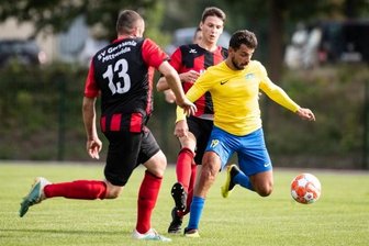 Knoten will einfach nicht platzen - Andreas Hönig (l.) und Philipp Krasselt blieben mit Germania auch in Taucha ohne Erfolgserlebnis. Schon zur Pause lagen sie 0:2 zurück. 