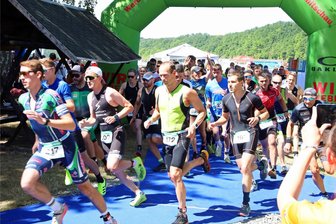 Koberbachtal-Triathlon: Ein Problem trübt die Vorfreude des Organisationschefs - Das Strandbad ist traditionell Dreh- und Angelpunkt beim Koberbachtal-Triathlon. Dort befindet sich neben dem Start- und Zielbereich auch die Wechselzone.