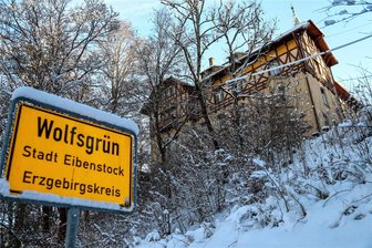 „König“ Fitzek: Reichsbürger suchen nach neuen Immobilien in Eibenstock - Im Wolfsgrüner Schlösschen war nach Angaben Fitzeks ein „Seminar- und Gesundheitszentrum“ etabliert worden.
