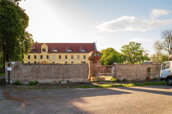 „Königreich“ in Halsbrücke: Langer Rechtsstreit mit Reichsbürgern befürchtet - Wird der Streit um das Vorkaufsrecht für das Kanzleilehngut in Halsbrücke Gerichte über Jahre beschäftigen?