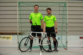 Können die Freiberger Radballer in die 2. Bundesliga fahren? - Dürfen nun doch auf die 2. Liga hoffen: Tom Sontowski (l.) und Eric Rudolph.