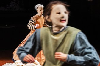 „Kohlhaas“ als Maskenspiel: Einführungssoiree im Plauener Theater -
