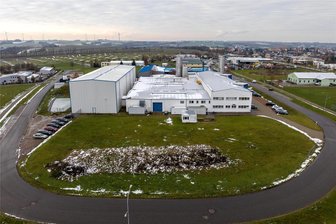 Kohrener Landmolkerei schwimmt auf Erfolgswelle - Die Kohrener Landmolkerei plant am Standort in Penig auf dem Grundstück nebenan eine Erweiterung. Denn die bisherigen Kapazitäten sind durch eine Konzeptänderung gut ausgelastet.