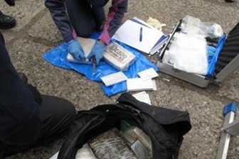 Koks-Container: Händler findet 50 Kilogramm Drogen in US-Lieferung - Der Drogenfund auf dem Gelände des Autoteilehändlers in Taura.