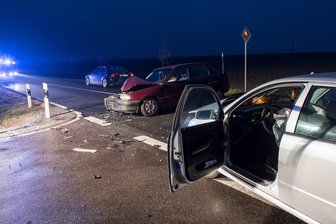 Kollision an der S250 - zwei Verletzte - 