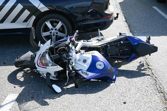 Kollision auf der S 36 bei Hartha: Motorradfahrerin in Klinik geflogen - Ein schwerer Unfall hat sich auf der S 36 nahe Hartha ereignet.