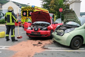 Kollision im Auer Zentrum - zwei Verletzte - 