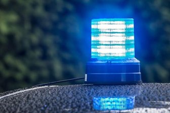 Kollision mit Gebäude der Bergakademie: Zwei Personen schwer verletzt - 
