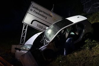 Kollision mit Wegweiser für Landesgartenschau -