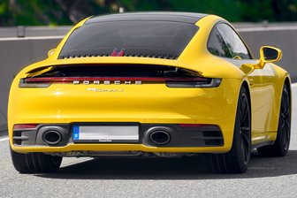 Kolumne „Im Osten was Neues“: Im Porsche brutal knapp bei Kasse - Wer Porsche fährt, muss nicht rasen.