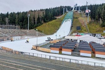 Kombinations-Weltcup in Klingenthal: Entscheidung vertagt - Die Vogtland-Arena Anfang Januar.