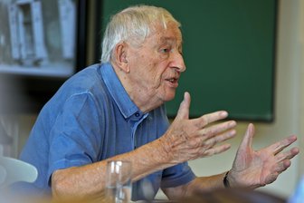 Kommentar zu Lehrer ohne Schulabschluss: Wo ein Wille ist ... - Hans-Rainer Wolf ist 1946 Neulehrer geworden. Und das nahezu ohne Ausbildung.