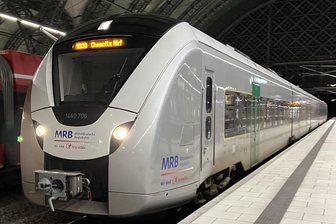 Kommentar zu neuen Einschränkungen der Bahn in Richtung Chemnitz: Nicht gerade ein schlauer Zug - Zug der MRB in Dresden Hauptbahnhof. Manches an Kritik an der Bahn ist überzogen. Aber leider nicht alles.