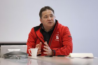 Kommentar zu Rücktritt des Betriebsratschefs: Ein Nackenschlag für den VW-Standort Zwickau - Was genau vorgefallen ist, hat VW-Betriebsratschef Uwe Kunstmann bisher offen gelassen.