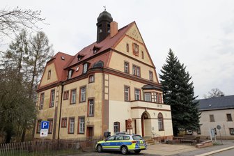 Kommentar zum Callnberger Rathaus: Pest oder Cholera? - Altes Rathaus Callnberg.