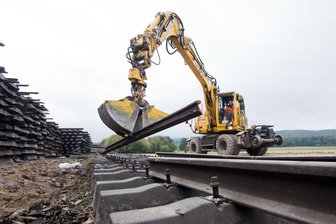 Kommentar zum Investitionsbooster: Vor freier Fahrt kommt der Frust - Die schwarz-rote Koalition will die Sanierung der Infrastruktur etwa im Schienennetz beschleunigen und damit die Wirtschaft wieder ankurbeln.