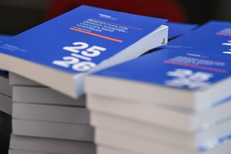 Kommentar zum Jahresgutachten der Wirtschaftsweisen: Welchen Herbst meint Friedrich Merz? - Das Jahresgutachten 2025/26 des Sachverständigenrates, der sogenannten Wirtschaftsweisen.